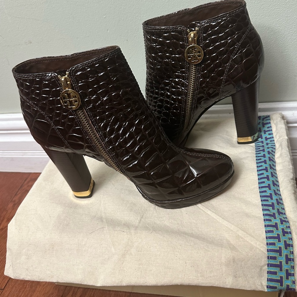 Tory Burch size 9